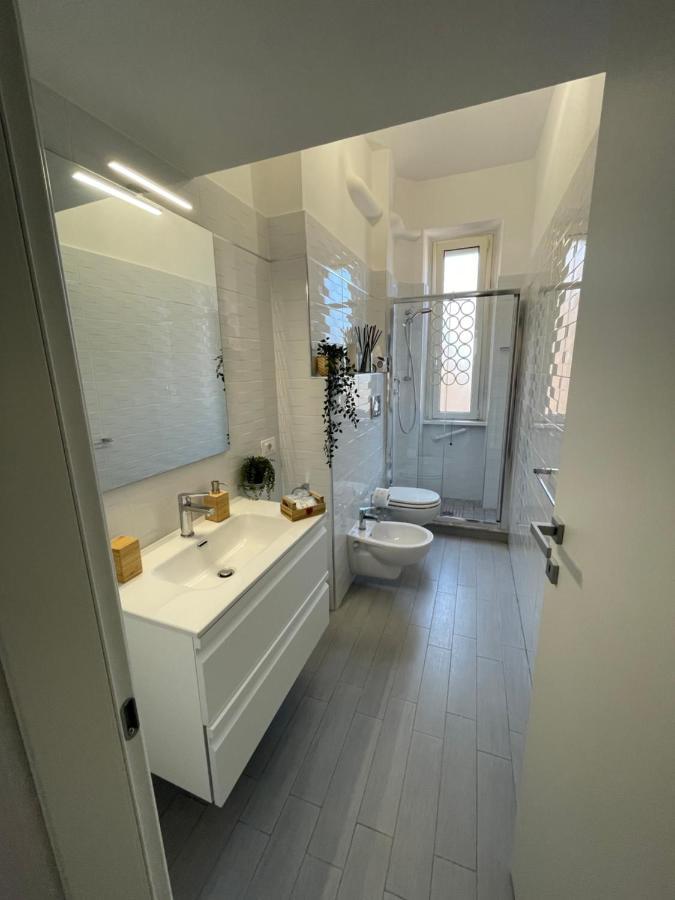 Caracciolo33 Apartment Рим Екстериор снимка