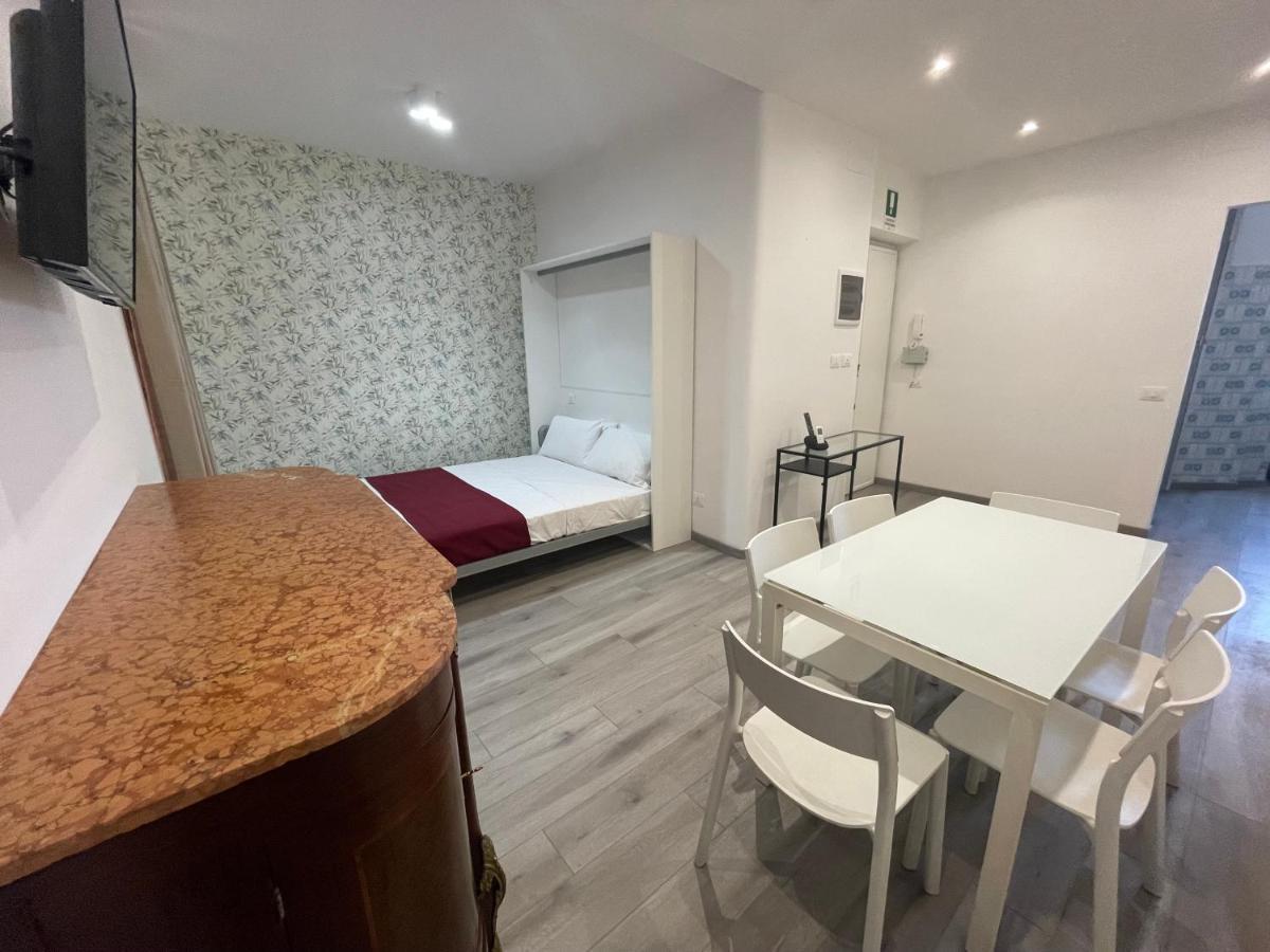 Caracciolo33 Apartment Рим Екстериор снимка