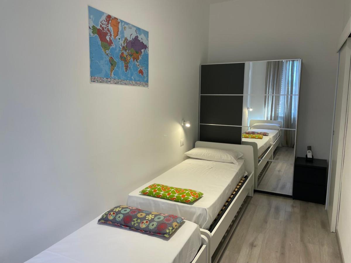 Caracciolo33 Apartment Рим Екстериор снимка