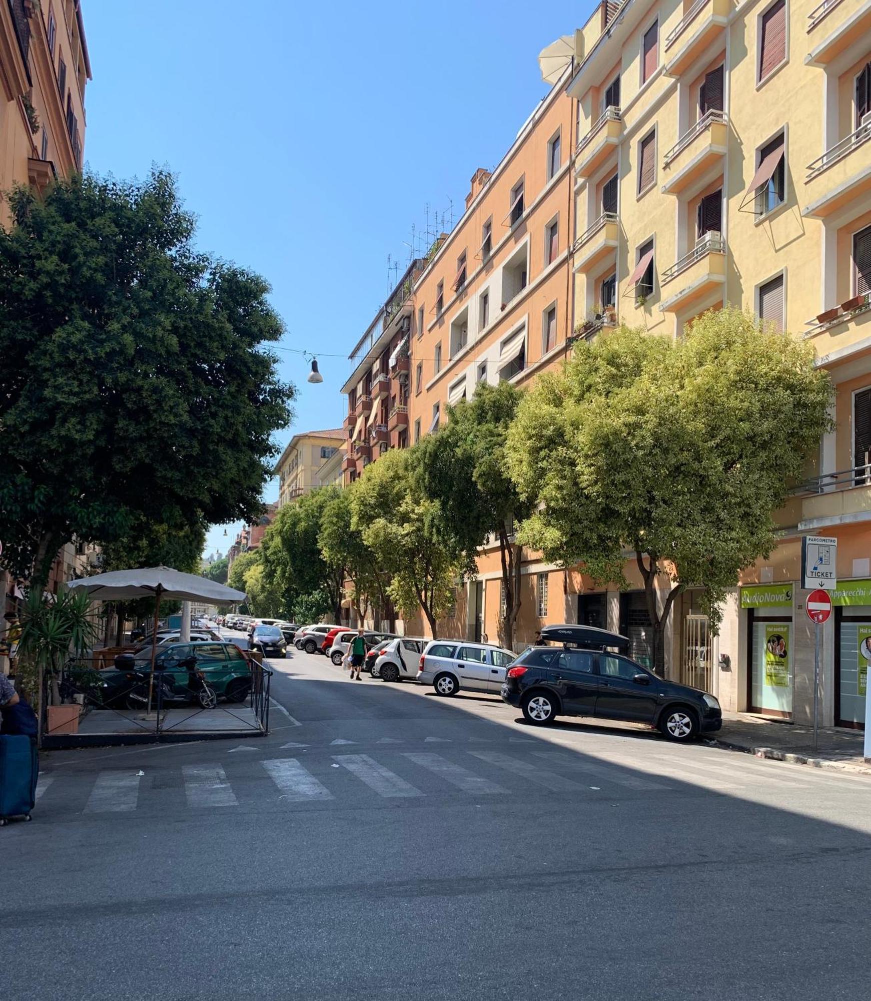 Caracciolo33 Apartment Рим Екстериор снимка